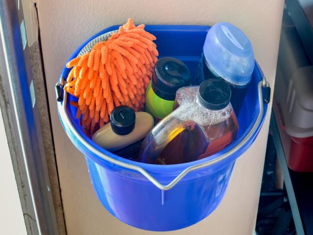 Hanging Car Wash Bucket Hanging Car Wash Bucket