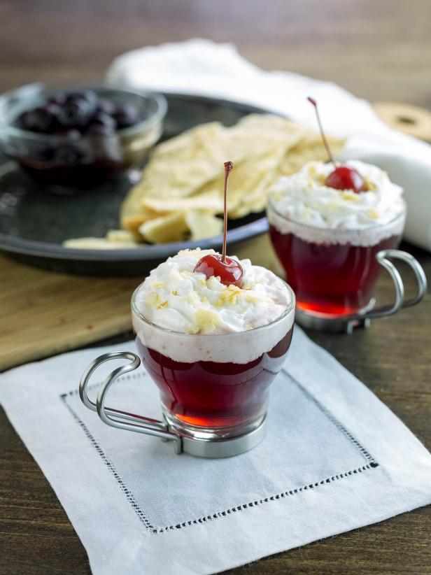 Vanilla Cherry Amaretto Coctail Vanilla Cherry Amaretto Coctail