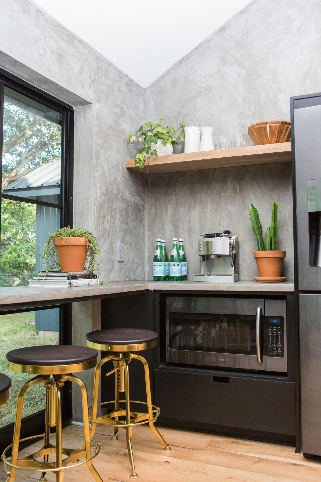 Photos HGTV's Fixer Upper With Chip and Joanna Gaines HGTV