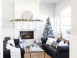 Tour a Modern Farmhouse Decorated for the Holidays