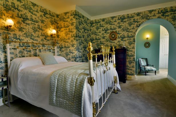 Grand Renovated Country Estate in Wales Grand Renovated Country Estate in Wales