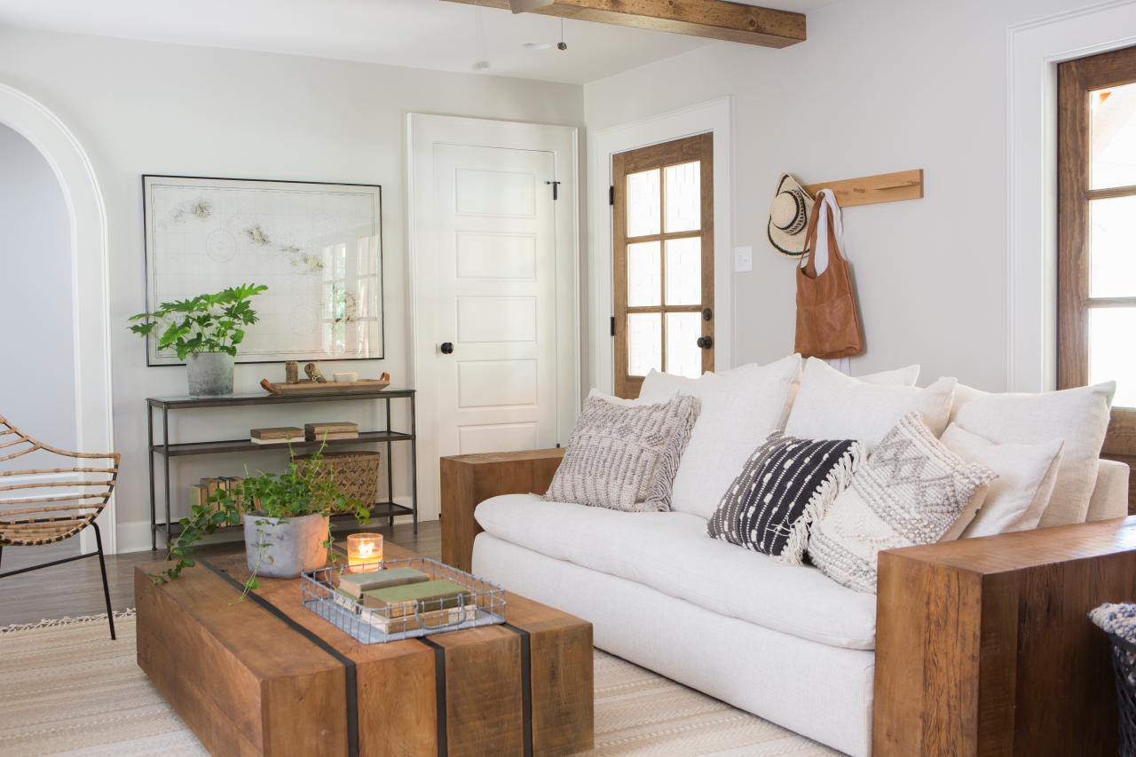 Lakefront Bargain Hunt HGTV