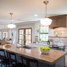 Contemporary Open Kitchen with Island 
