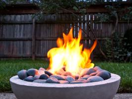 15 Fire Pits and Water Features for Small Yards