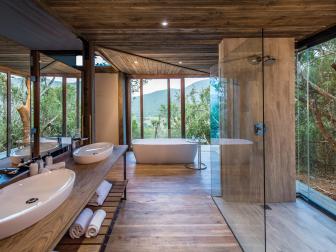 Contemporary Meets Rustic Bathroom is Luxurious