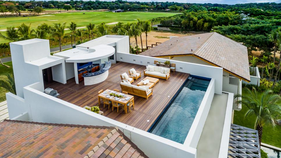 Contemporary Rooftop Terrace Perfect for Entertaining Rooftop Terrace With Contemporary Outdoor Living