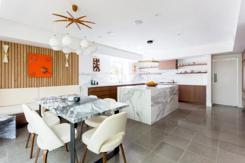 Contemporary Kitchen and Breakfast Area