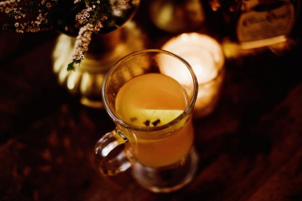 Apple-Cinnamon Slow Cooker Hot Toddy