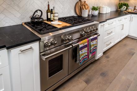 If You Want an On-Trend Natural Stone, Try Soapstone