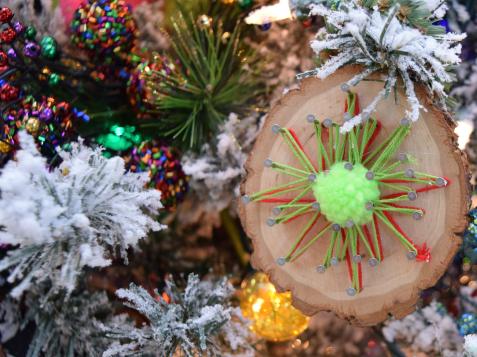 Christmas Kids' Craft: Make Easy DIY String Art Ornaments