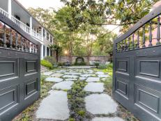 courtyard in Charleston