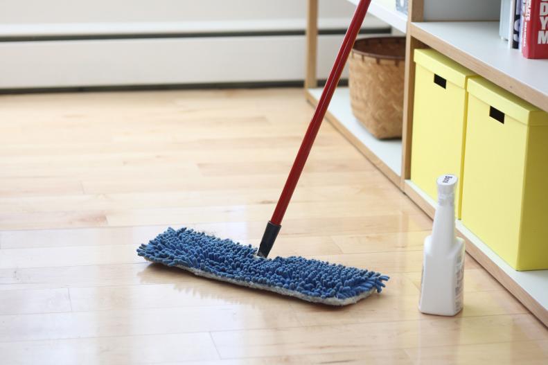 Choosing a dry mop for cleaning hardwood floors.