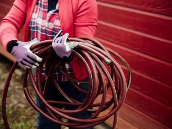 Pack up Garden Hose for the Winter