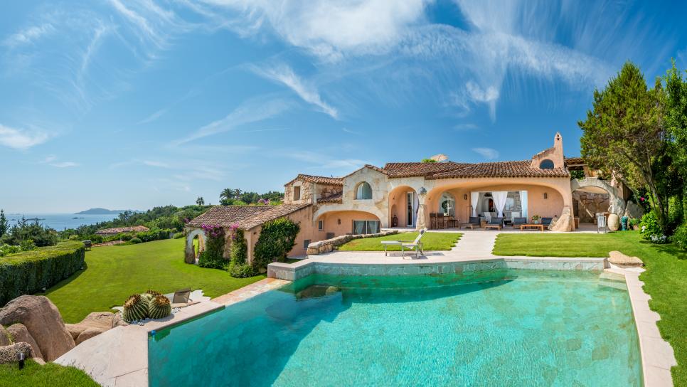 Swimming Pool and Backyard With Sea View Swimming Pool and Backyard
