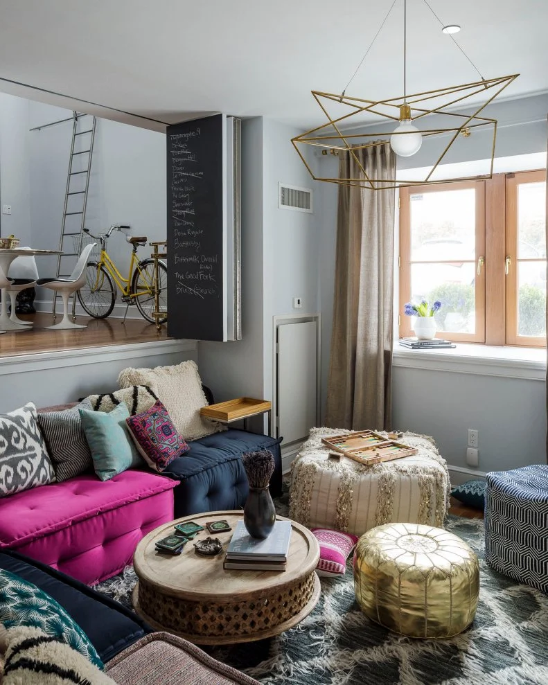 Living Room With Pink Sofa