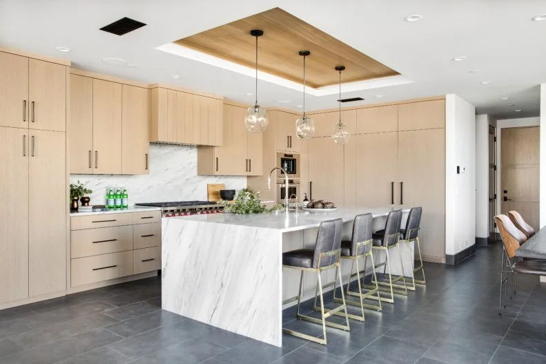 Contemporary Kitchen With Tray Ceiling