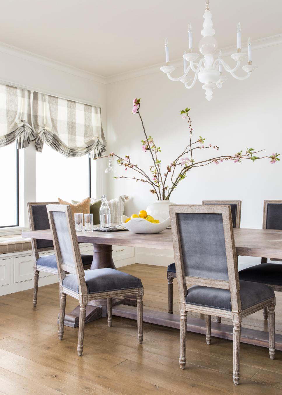Neutral Cottage Dining Room With Plaid Shades Cottage Dining Room With Plaid Shades