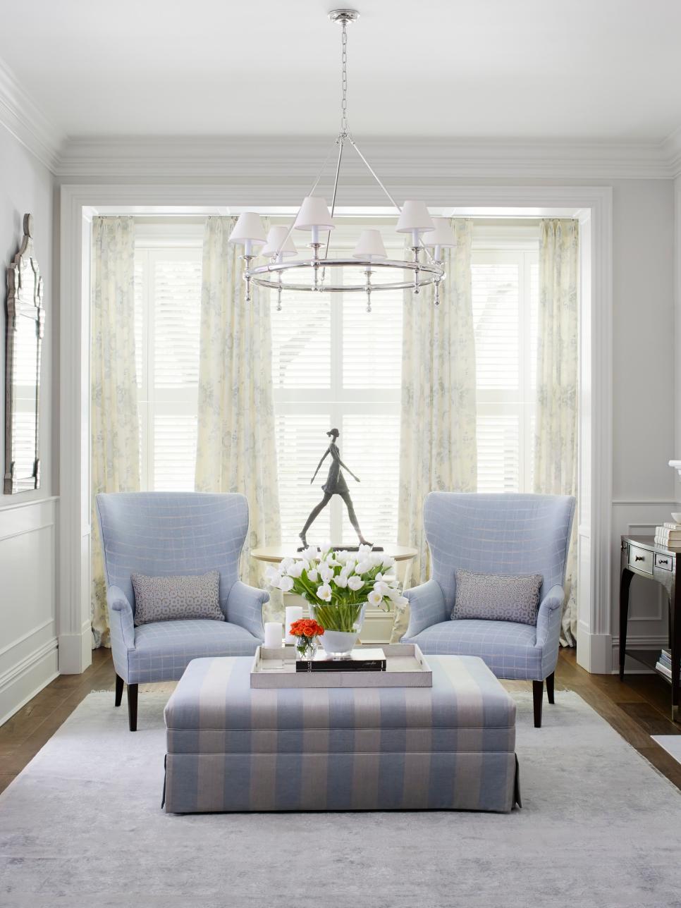 Blue & White Tranquil Sitting Room Blue & White Sitting Room
