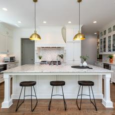 Oversized Kitchen Island With Barstools Is Casual Dining Option