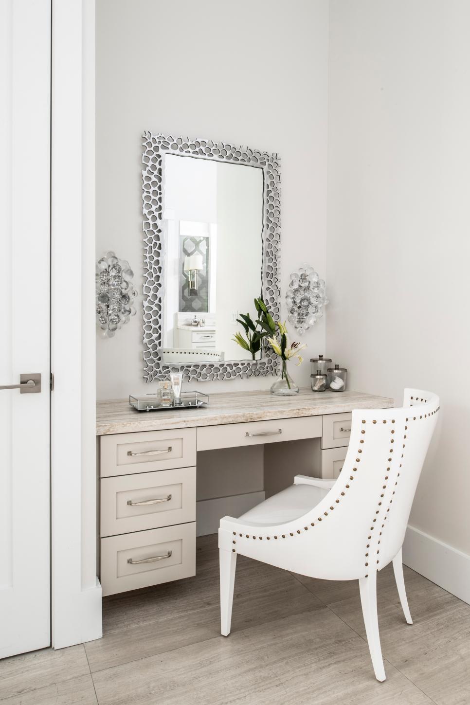 Dressing Table With Silver Mirror Dressing Table and Silver Mirror