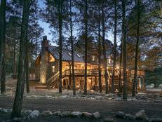 Cabin Hideaway in the Woods with Wrap Around Porch 