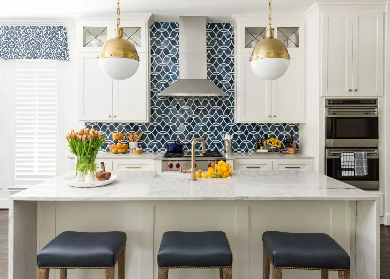 Bold Backsplash Pattern In Modern Kitchen With Waterfall Quartz Island