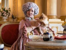 BRIDGERTON GOLDA ROSHEUVEL as QUEEN CHARLOTTE in episode 102 of BRIDGERTON Cr. LIAM DANIEL/NETFLIX © 2020