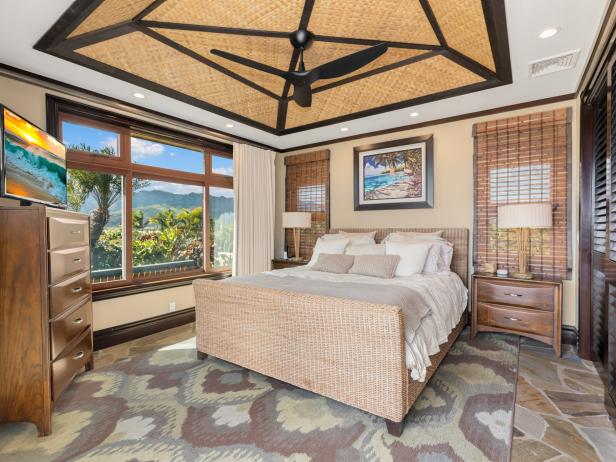 Contemporary Coastal Bedroom With Rattan-Lined Vaulted Ceiling 