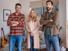 Lisa Kudrow, along with Drew and Jonathan Scott, demo the home of Lisa's cousin Thea Mann, as seen on Celebrity IOU.