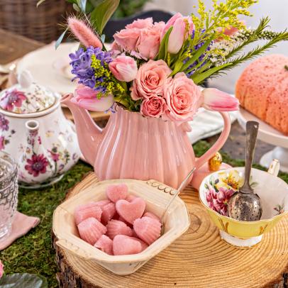 The Ultimate Tea Party Guide: The Best Ideas and Buys for Hosting a Grown-Up Tea Party