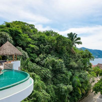 Mexico Villa With One-of-a-Kind Infinity Pool