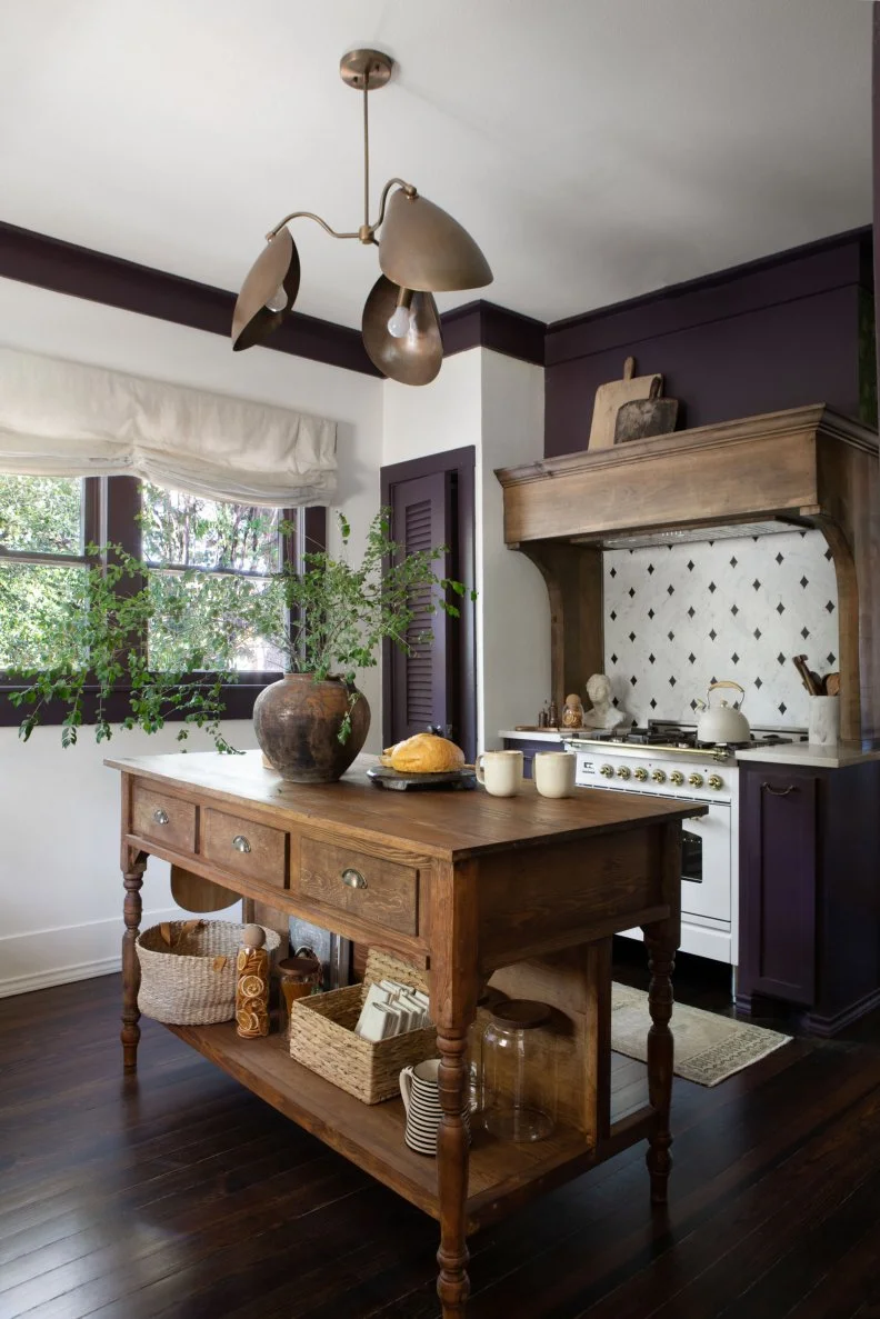 Kitchen With Antique-Style Wood Kitchen Island