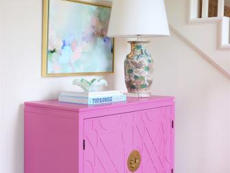 Pretty Entryway With a Pastel Color Palette