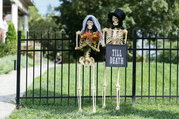 Skeletons dressed as a bride and groom