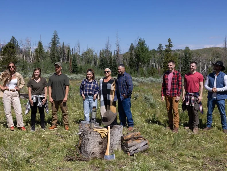 Mentors join their teams and wait to hear about the first challenge, as seen on Battle on the Mountain, Season 1.