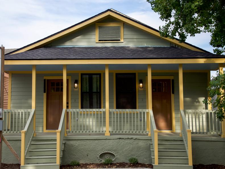 After shot of the newly renovated front exterior at the 'Mardi Gras' house, as seen on 'Bargain Block: New Orleans,' Season 1, Ep. 4.