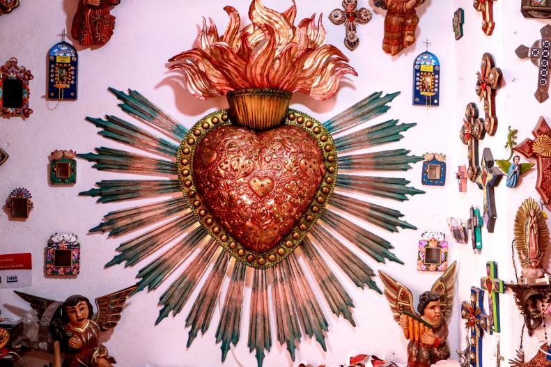 Handmade tin heart by Mexican artist Beto Dominguez