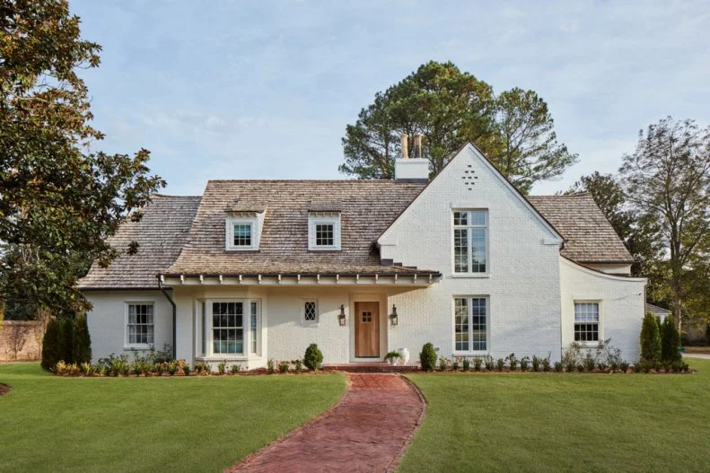 Creamy White Cottage With Craftsman Details