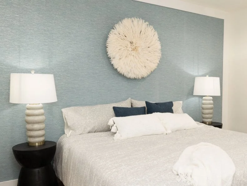 Team Alison’s finished main suite, as seen on Battle on the Beach, Season 4. Team Alison created a true main suite with a new entrance between the bedroom and bathroom. (After, Matches Before #1)