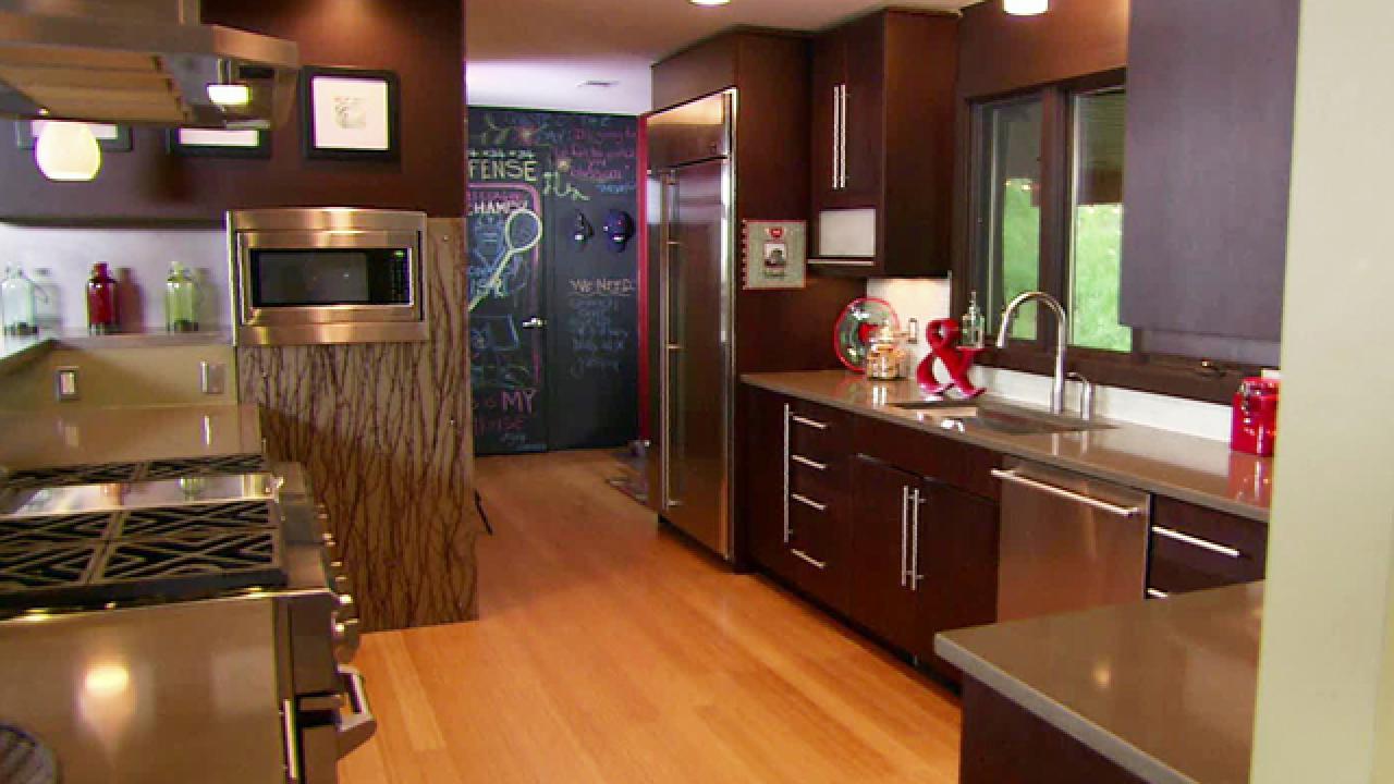 Wide-Open Kitchen