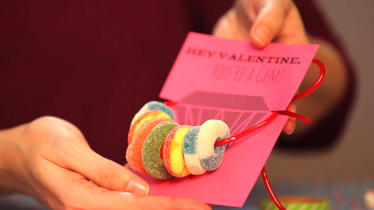 DIY Candy Necklace Valentines
