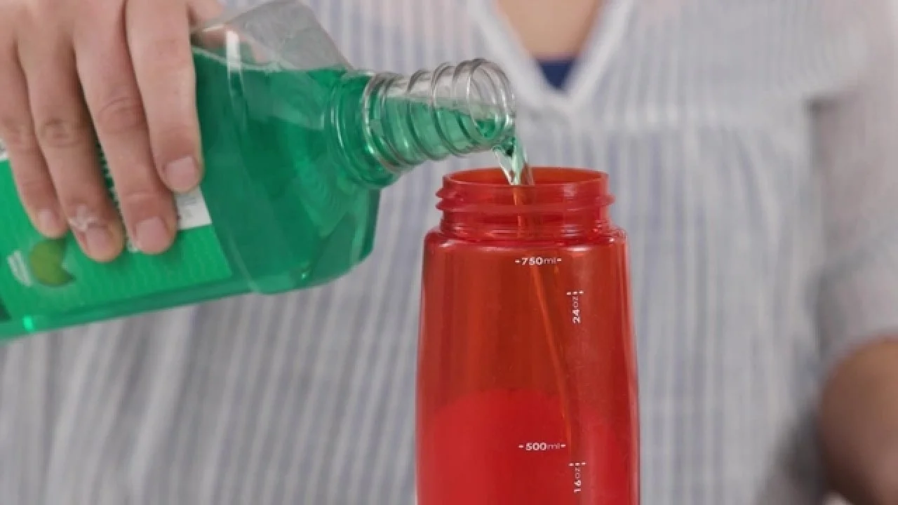 How to Clean Your Water Bottle