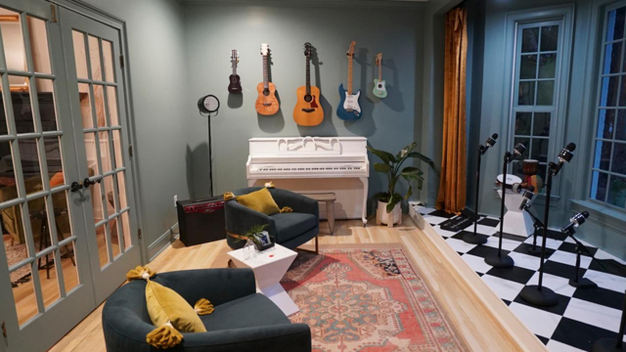 Multitoned Home
