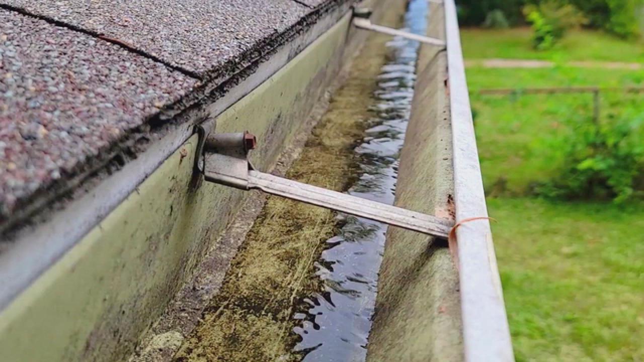 How to Clean Gutters in a Few Steps