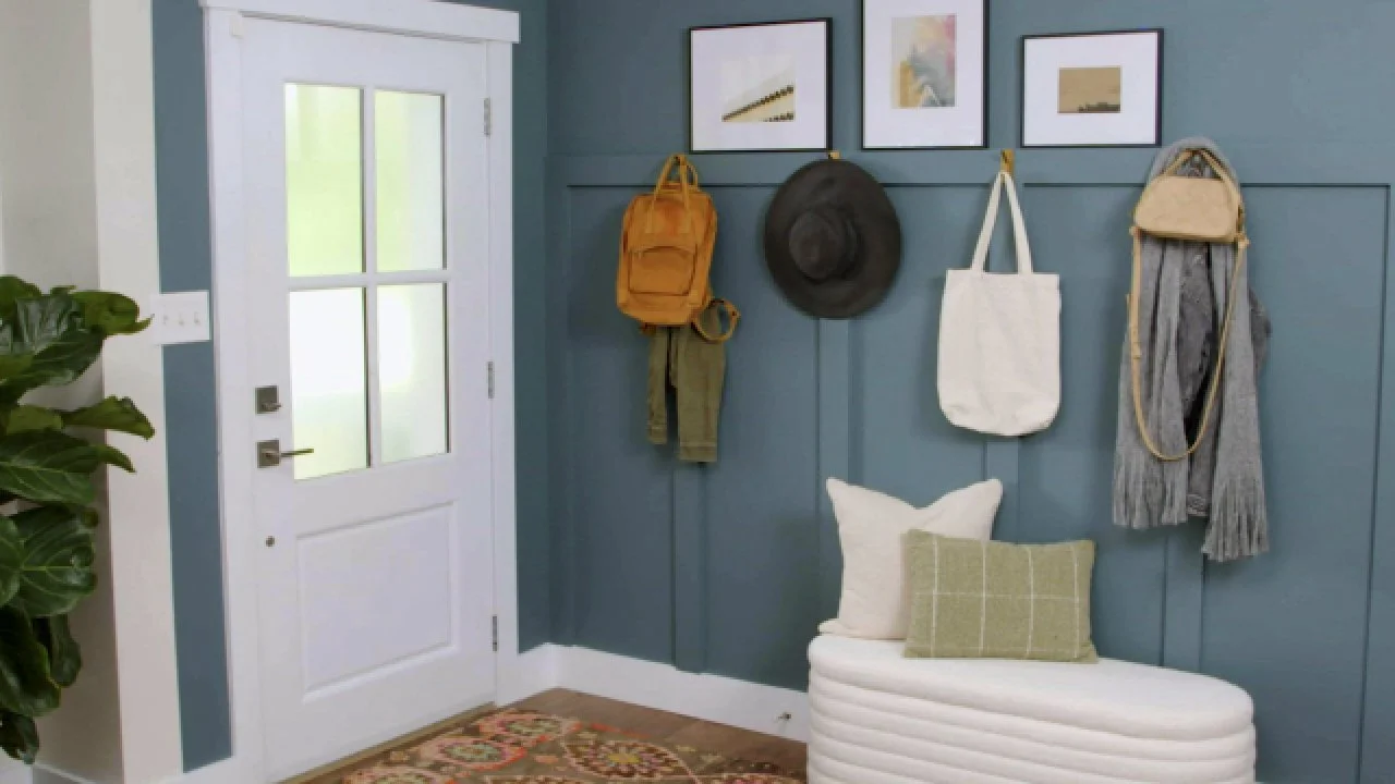 How to Add Color and Storage to Your Entryway