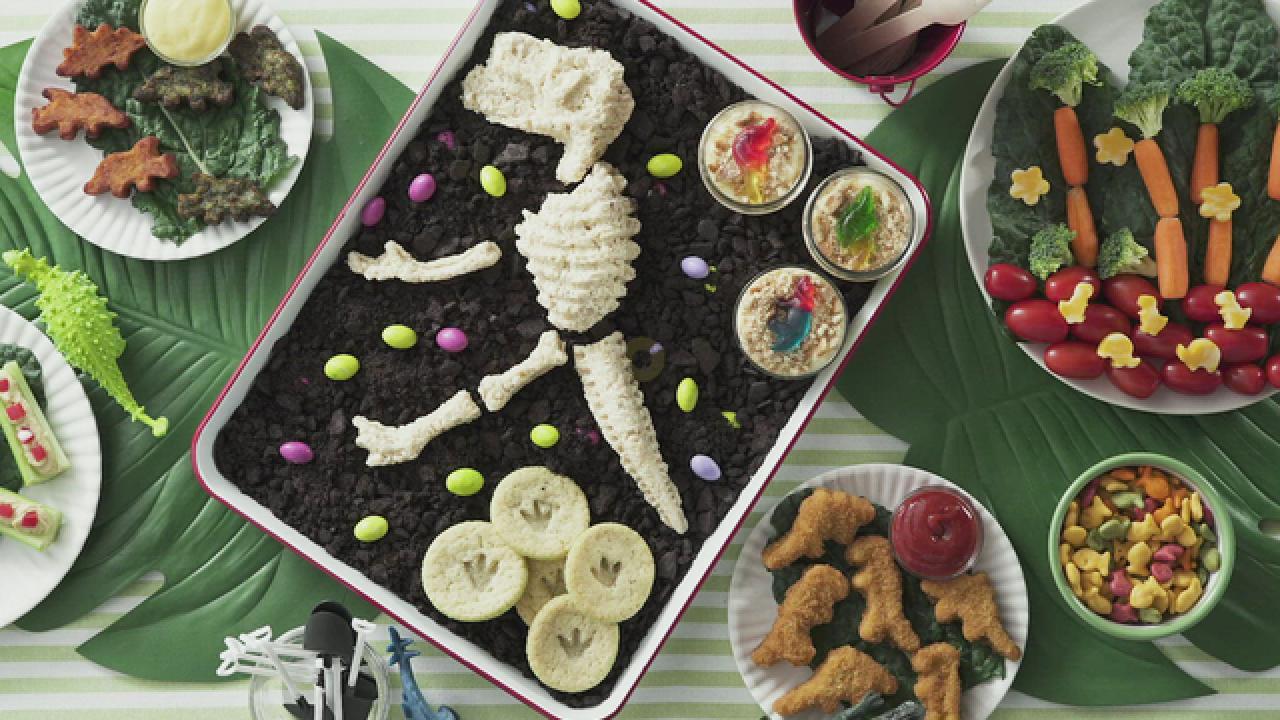 How to Make a Dinosaur-Themed Party Board