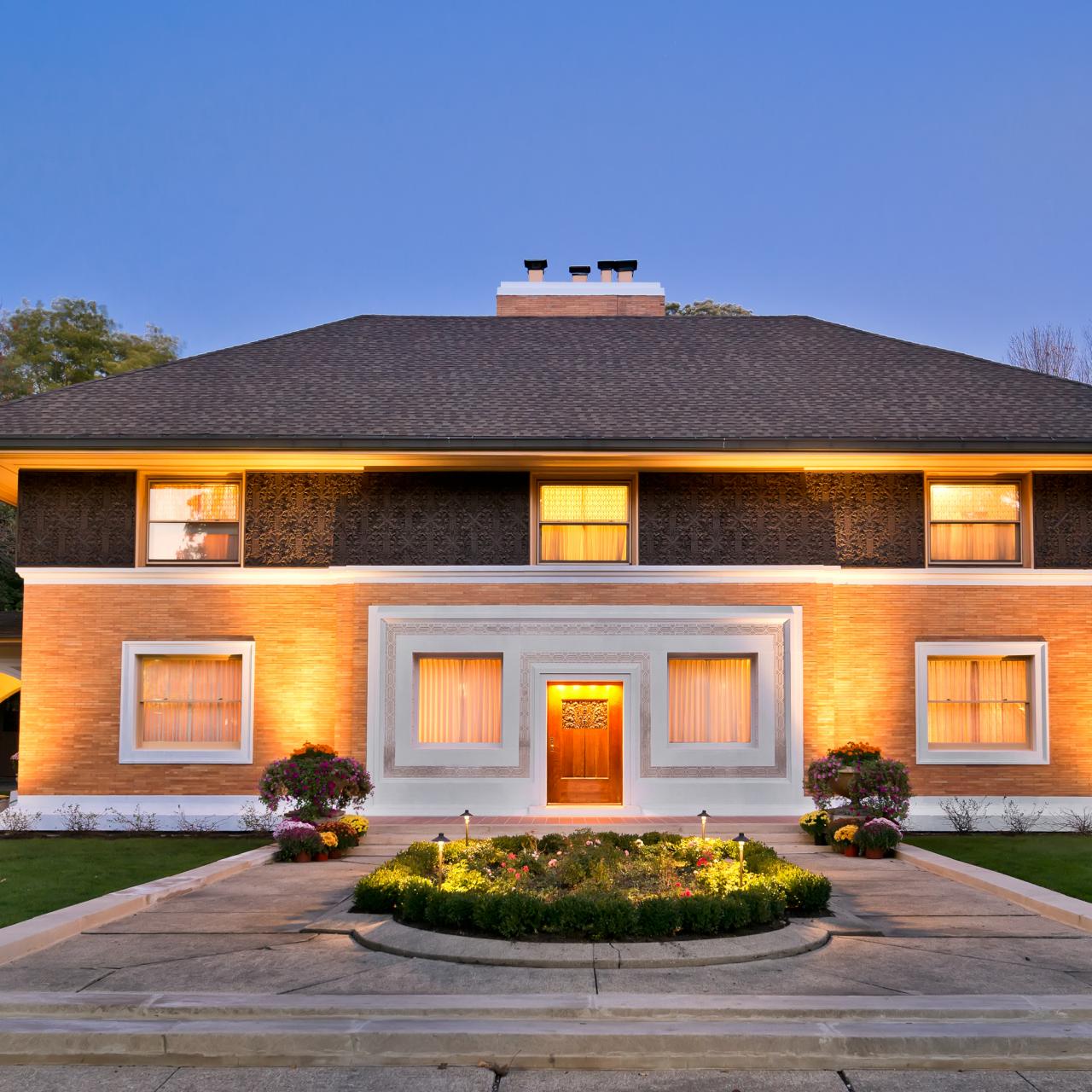 Tour Frank Lloyd Wright's Winslow House | HGTV