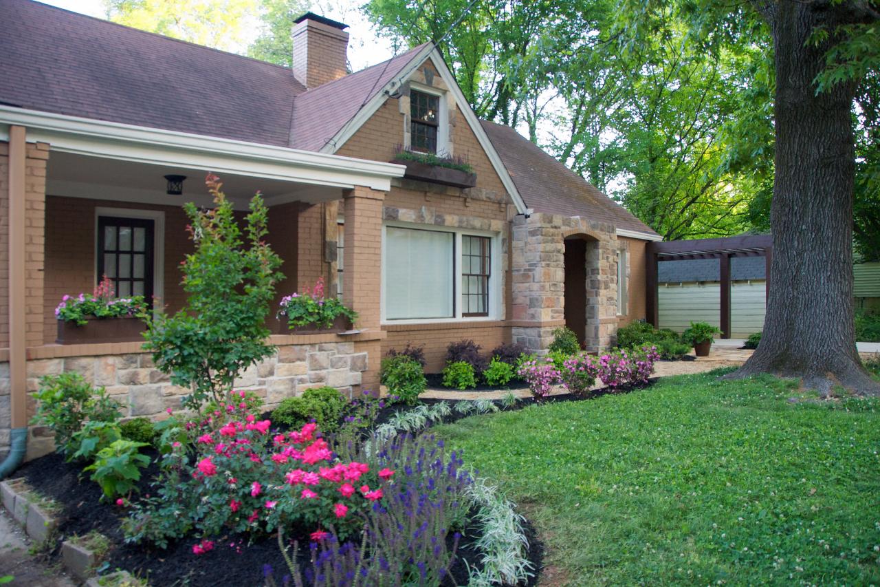 Curb Appeal Tips Landscaping and Hardscaping   HGTV