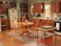 Inside the Homes and Sets of CBS's 'Mom