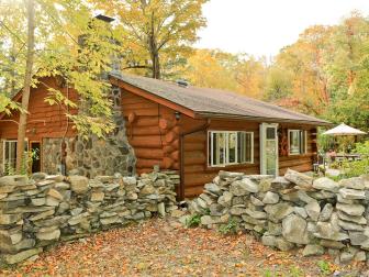 Exterior: Stone-and-Log Cottage in Carmel, N.Y.
